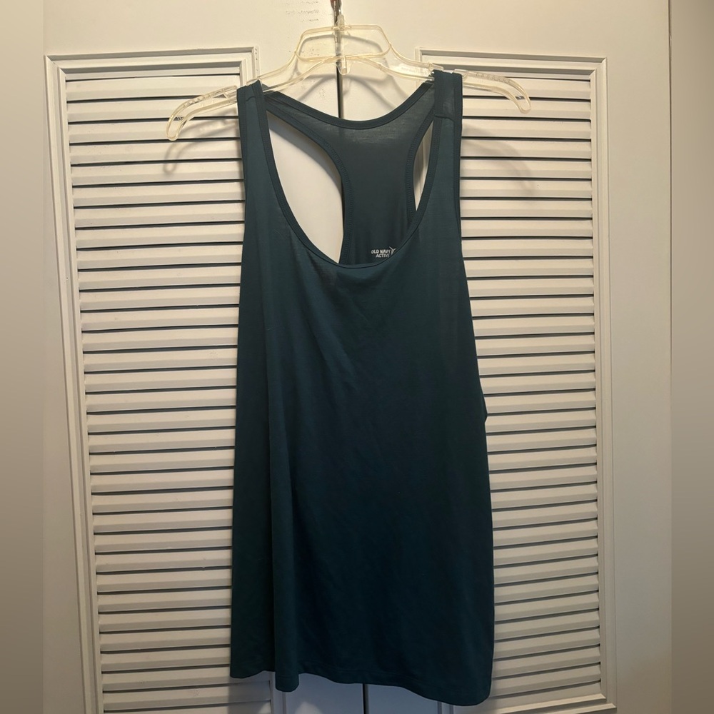 2 workout tank tops